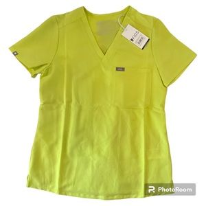BRAND NEW Fig scrub top Size XS
